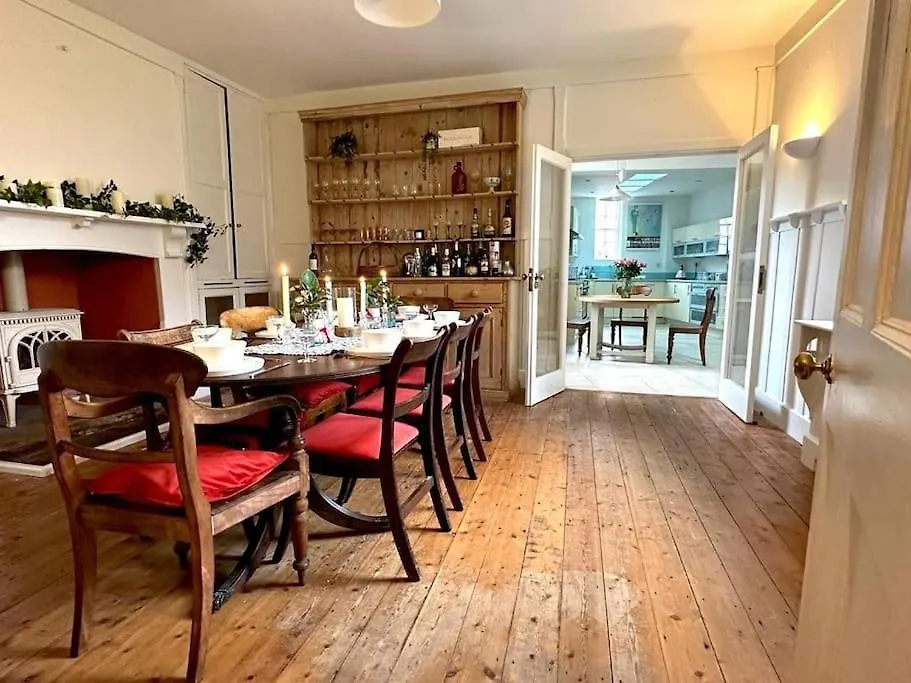 Large Georgian House In Heart Of Exeter Villa United Kingdom
